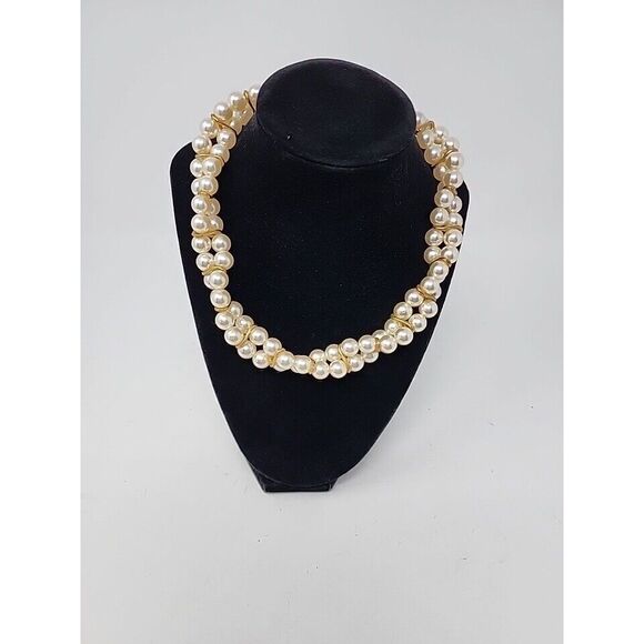 Vintage‎ Twisted Two Strand  Faux Pearl Gold Tone Metal Accents Women's Necklace - Picture 2 of 12